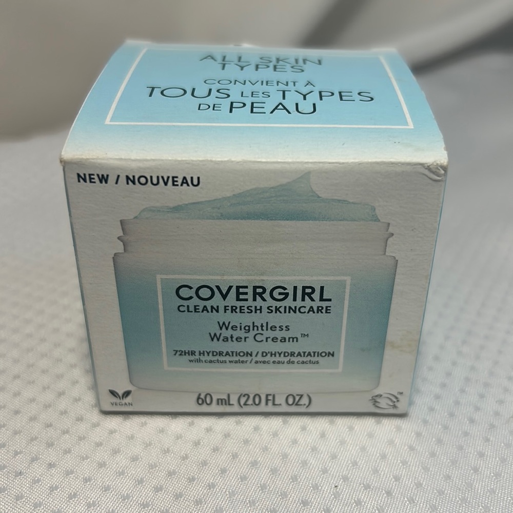 60ml Covergirl Clean Fresh Skincare Weightless Water Cream Moisturizer 72hr